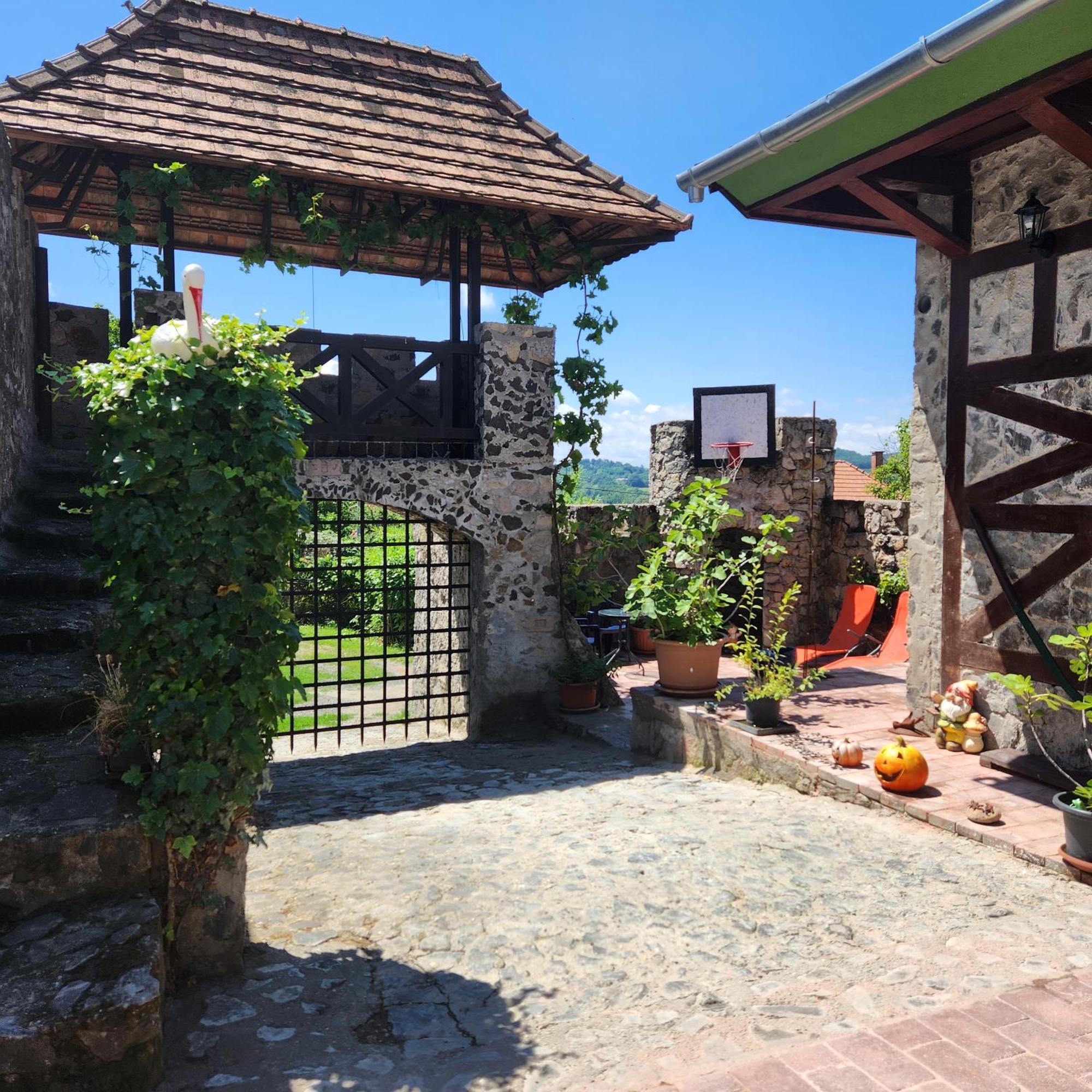 Facan-Lak Nograd Exterior foto